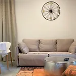 Ξενοδοχείο με διαμερίσματα Burbonka 4*