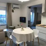 Burbonka Hotel apartamentowy 4*