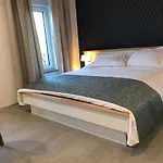 Burbonka Ξενοδοχείο με διαμερίσματα Νόβα Γκόριτσα