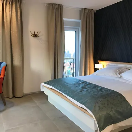 Burbonka Aparthotel 4*