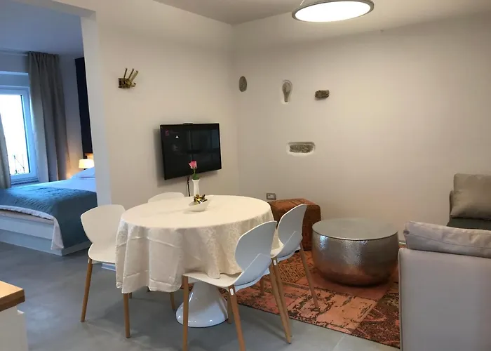 Aparthotel Burbonka 4*